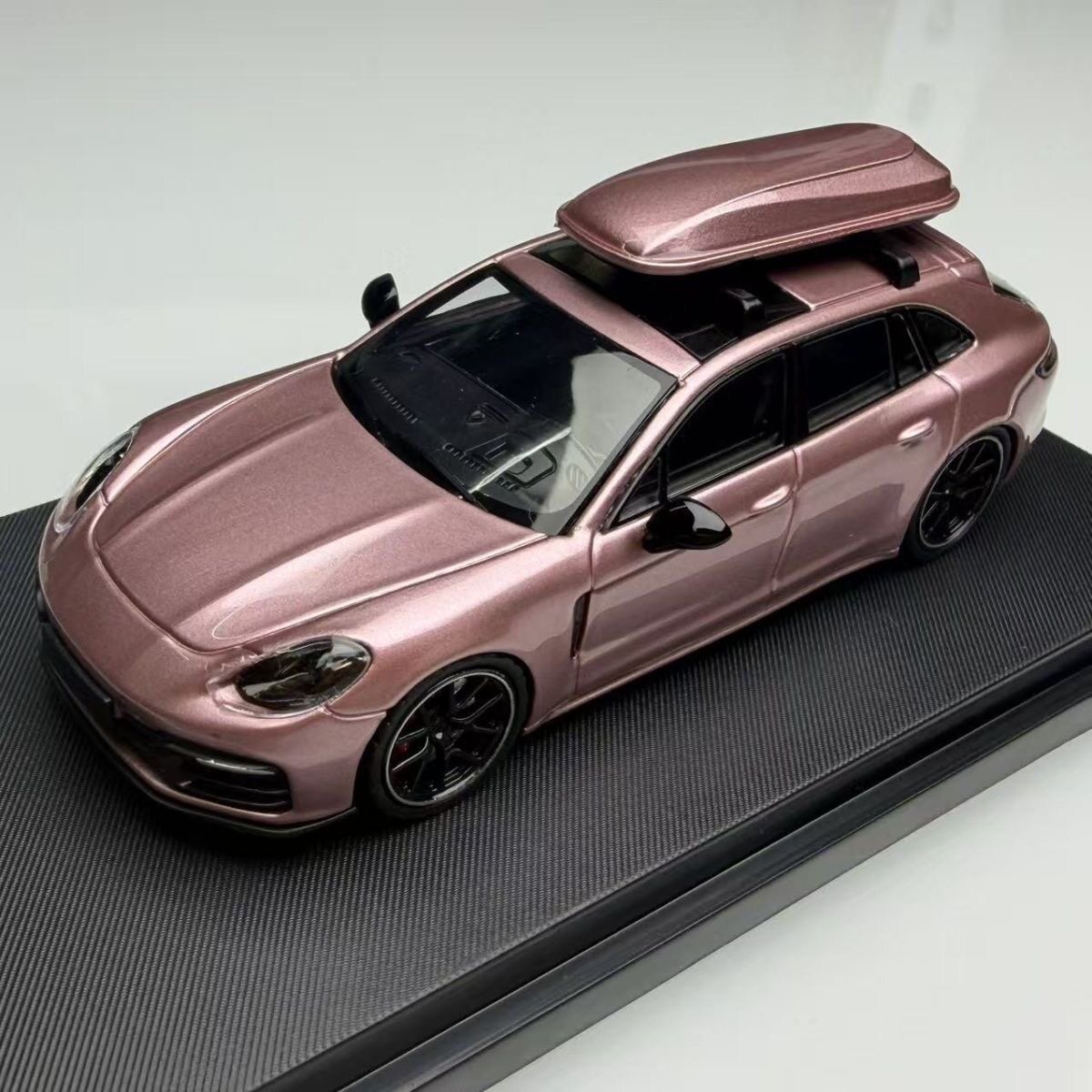 Modelo de Auto de Aleación Por - Die Cast Car 1 64 reseña y precio